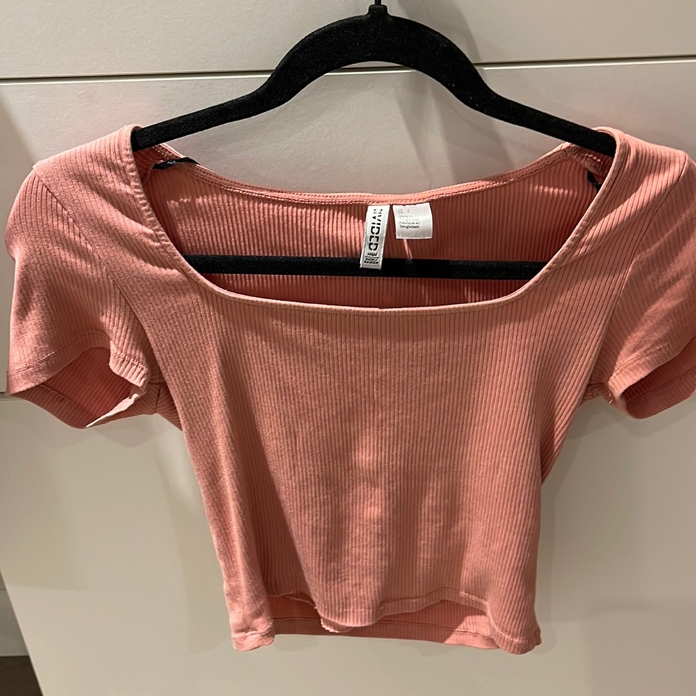 peach crop top